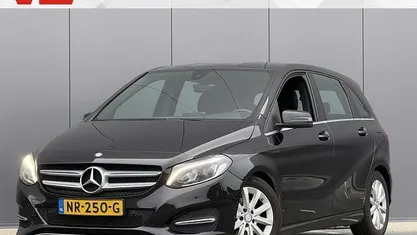 Gebruikt 2017 Mercedes B180 Edition MPV | € 14.448 (Eerlijke prijs)