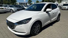 Wit Gebruikt 2023 Mazda 2 Comfort Hatchback | € 19.745 (Eerlijke prijs)