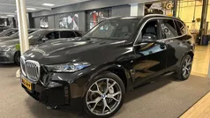 Zwart Gebruikt 2023 BMW X5 M Sport SUV | € 89.950 (Eerlijke prijs)