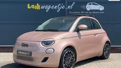 , metallic lak Gebruikt 2022 Fiat 500e La Prima Hatchback | € 21.940 (Eerlijke prijs)