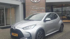 Gebruikt 2023 Toyota Yaris Hybrid Business Edition Hatchback | € 22.400 (Eerlijke prijs)
