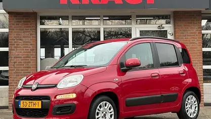 Rood Gebruikt 2013 Fiat Panda Lounge Hatchback | € 4.450 (Eerlijke prijs)