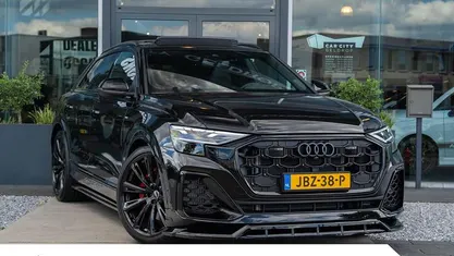 Zwart Occasion 2025 Audi Q8 Competition SUV | € 119.940 (Eerlijke prijs)
