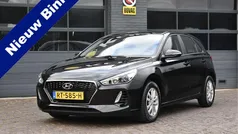 Zwart Gebruikt 2018 Hyundai i30 Comfort Hatchback | € 12.950 (Eerlijke prijs)