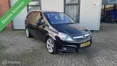 Zwart Gebruikt 2008 Opel Zafira Essentia MPV | € 3.450 (Eerlijke prijs)