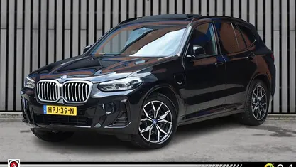 Zwart Gebruikt 2022 BMW X3 Executive SUV | € 44.795 (Eerlijke prijs)