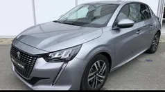 Grijs, metallic lak Gebruikt 2021 Peugeot 208 Allure Hatchback | € 17.445 (Eerlijke prijs)