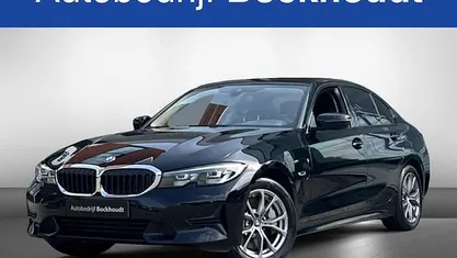 Zwart Gebruikt 2022 BMW 330 Sedan | € 33.750 (Super prijs)