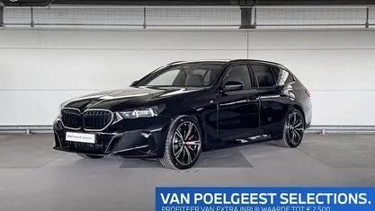 Zwart, metallic lak Gebruikt 2025 BMW 520 M Sport Stationwagen | € 66.900 (Eerlijke prijs)