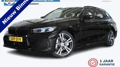 Zwart Gebruikt 2024 BMW 320e M Sport Stationwagen | € 42.950 (Eerlijke prijs)