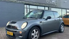 Grijs (metallic) Gebruikt 2006 Mini John Cooper Works Chili Hatchback | € 3.950 (Eerlijke prijs)