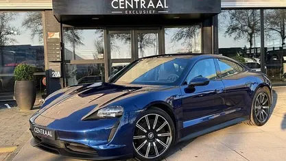 Blauw Occasion 2022 Porsche Taycan Performance Package Sedan | € 55.950 (Goede deal)