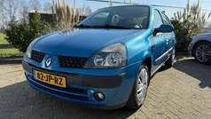 Gebruikt 2002 Renault Clio II Expression Hatchback | € 1.199 (Eerlijke prijs)