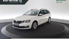 Wit Gebruikt 2020 Skoda Octavia Business Line Stationwagen | € 14.950 (Goede deal)