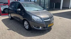 Grijs, metallic lak Gebruikt 2017 Opel Meriva MPV | € 11.749 (Goede deal)