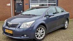 Blauw, metallic lak Gebruikt 2010 Toyota Avensis Business Edition Sedan | € 6.950 (Eerlijke prijs)