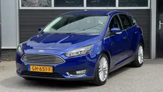 Blauw Gebruikt 2015 Ford Focus Titanium Hatchback | € 11.450 (Eerlijke prijs)
