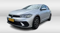 Zilver Gebruikt 2024 VW Polo Edition Hatchback | € 20.950 (Eerlijke prijs)