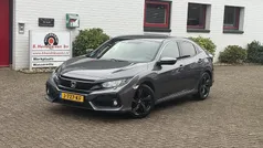 Grijs (metallic) Gebruikt 2018 Honda Civic Elegance Hatchback | € 18.250 (Eerlijke prijs)