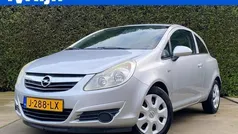 Gebruikt 2009 Opel Corsa Selection Hatchback | € 2.500 (Eerlijke prijs)