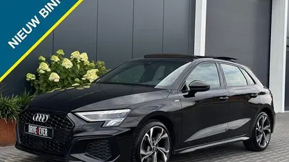 Zwart, metallic lak Gebruikt 2021 Audi A3 Sportback S-Line Hatchback | € 24.995 (Eerlijke prijs)