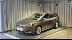Bruin, metallic lak Gebruikt 2018 Ford Focus Titanium Stationwagen | € 12.945 (Eerlijke prijs)