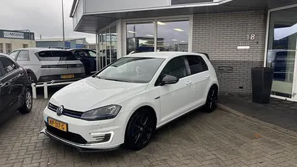Occasion 2016 VW Golf VII GTE Hatchback | € 12.950 (Eerlijke prijs)