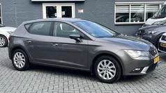 Grijs, metallic lak Gebruikt 2015 Seat Leon Style Hatchback | € 8.900 (Eerlijke prijs)