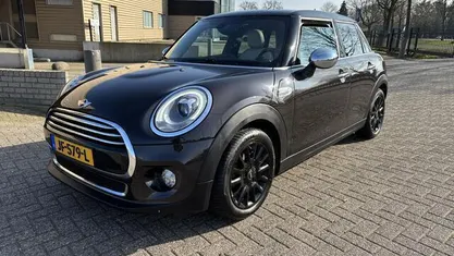 Occasion Mini Cooper Business 136 PK (100 kW) 2016 Bruin, metallic lak Hatchback