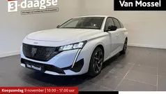 Wit, metallic lak Nieuw 2025 Peugeot 308 Allure Stationwagen | € 33.940 (Eerlijke prijs)