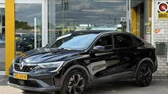Zwart Gebruikt 2022 Renault Arkana R.S. SUV | € 26.445 (Eerlijke prijs)