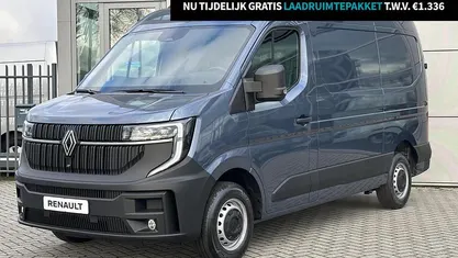 Bleu gris tej47 Gebruikt 2024 Renault Master Van | € 34.900 (Eerlijke prijs)