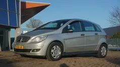 Grijs Gebruikt 2005 Mercedes B170 MPV | € 3.850 (Eerlijke prijs)
