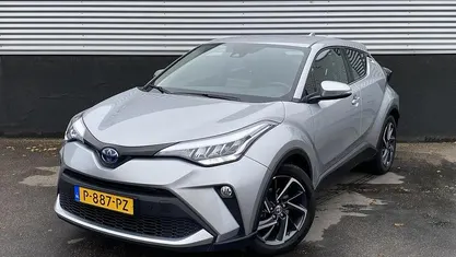 Occasion 2022 Toyota C-HR SUV | € 25.599 (Eerlijke prijs)