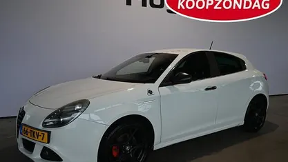 Occasion 2012 Alfa Romeo Giulietta Distinctive Hatchback | € 6.940 (Eerlijke prijs)