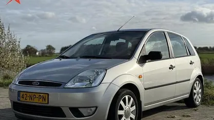 Occasion Ford Fiesta Ghia 80 PK (58 kW) 2004 Grijs Hatchback