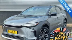 Grijs Gebruikt 2022 Toyota bZ4X Edition SUV | € 34.900 (Eerlijke prijs)