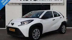 Gebruikt 2022 Toyota Aygo Play Hatchback | € 14.500 (Goede deal)