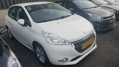 Wit Gebruikt 2013 Peugeot 208 Envy Hatchback | € 4.995 (Eerlijke prijs)