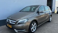 Grijs Gebruikt 2013 Mercedes B180 Ambition MPV | € 13.450 (Eerlijke prijs)