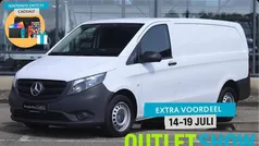 Wit Gebruikt 2022 Mercedes Vito MPV | € 28.945 (Eerlijke prijs)