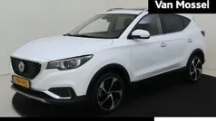Wit Gebruikt 2020 MG ZS Luxury Sedan | € 15.495 (Eerlijke prijs)
