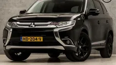 Zwart, metallic lak Gebruikt 2015 Mitsubishi Outlander Edition SUV | € 17.945 (Eerlijke prijs)