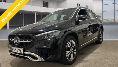 Zwart (metallic) Gebruikt 2024 Mercedes GLA250 Business SUV | € 40.900 (Goede deal)