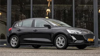 Zwart (metallic) Occasion 2019 Ford Focus Business Edition Hatchback | € 11.950 (Goede deal)
