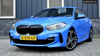 Blauw Occasion 2021 BMW 118 M Sport Hatchback | € 24.950 (Eerlijke prijs)