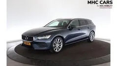 Blauw Gebruikt 2019 Volvo V60 Momentum Stationwagen | € 24.400 (Goede deal)