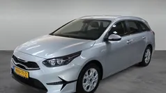 Grijs Gebruikt 2023 Kia Ceed Comfort Stationwagen | € 20.840 (Eerlijke prijs)
