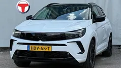 Wit, metallic lak Gebruikt 2023 Opel Grandland X GSe SUV | € 27.895 (Eerlijke prijs)