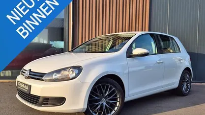 Wit Gebruikt 2009 VW Golf VI Trendline Hatchback | € 4.450 (Eerlijke prijs)